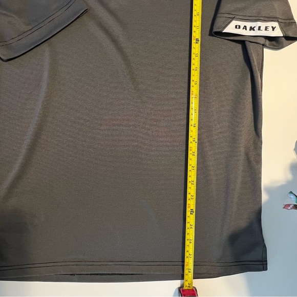 Oakley Gravity SS Gradient SS Polo 2.0 Performance Polo Size Medium - Picture 7 of 9